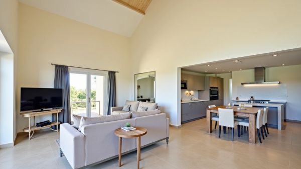 Conciergerie Airbnb à Carqueiranne : confier la gestion de son bien