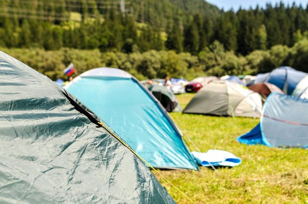 Vacances en camping pas cher : explorez la france à petits prix !